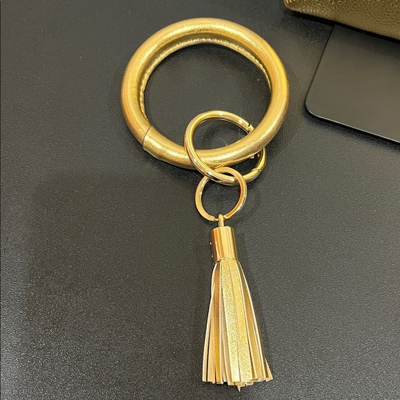 Nanette Lepore |  Gold Crossbody Bag Set w/ Matching Wallet, Bag Charm - Picture 14 of 15